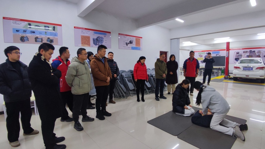 hTCe_1766559870228041296.jpg 03.jpg