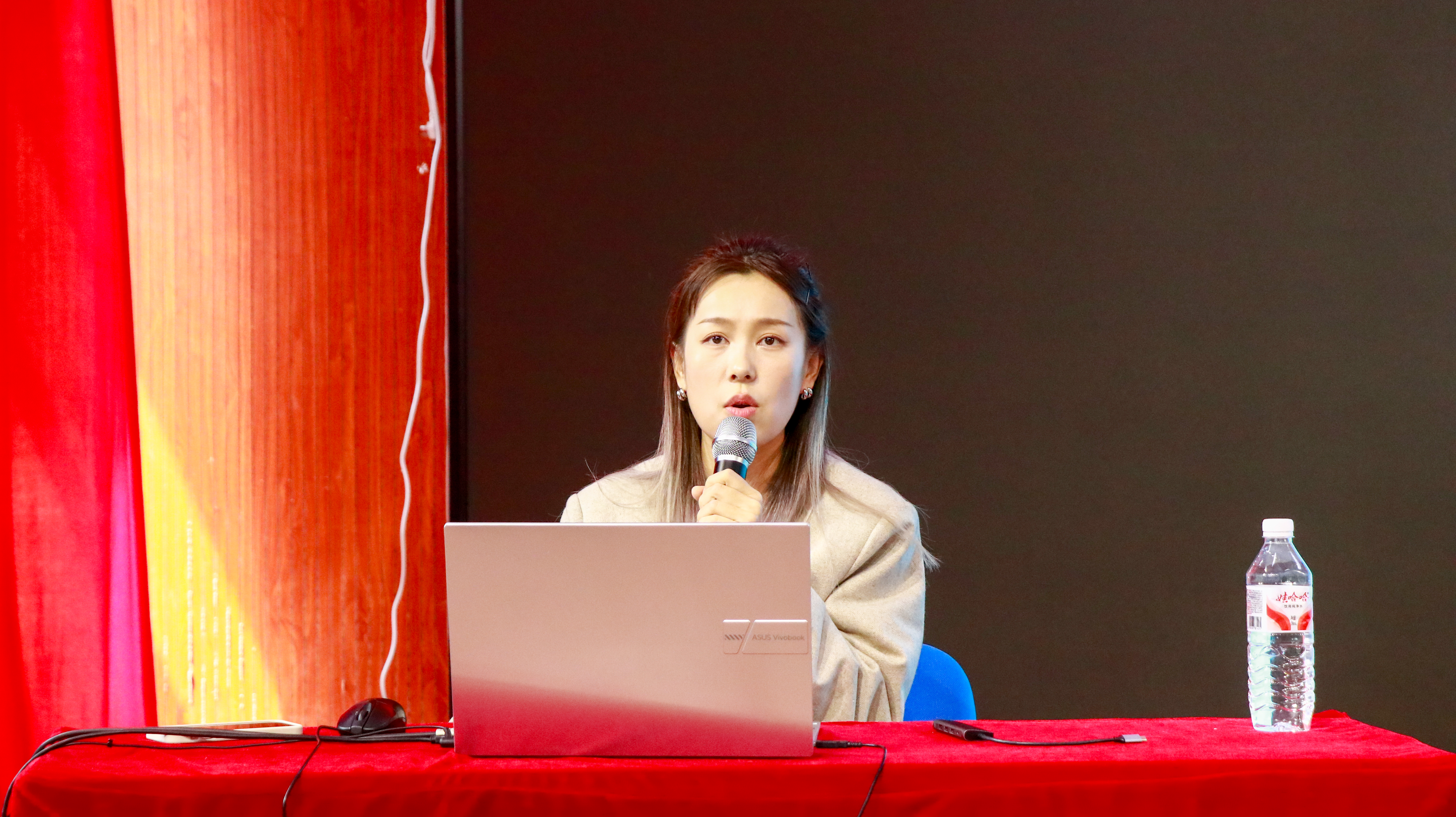 专家2.jpg 专家2.jpg